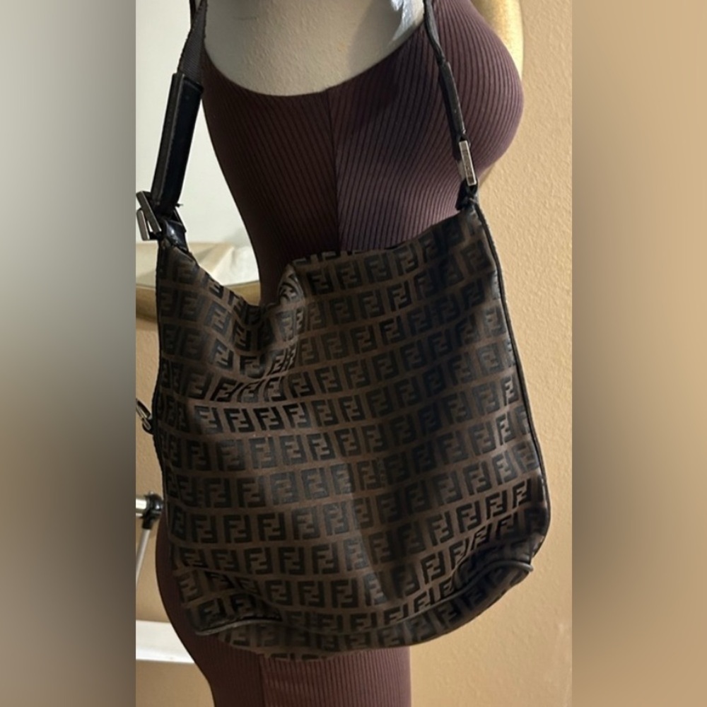 Fendi: Classic Monogram Shoulder Bag